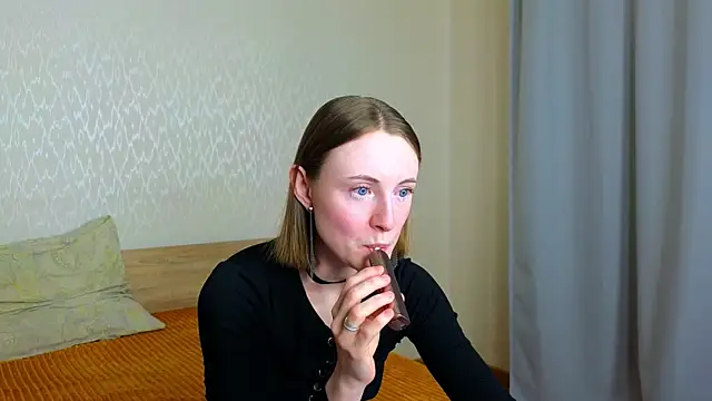 Cowell Adelina online show from 13, 4, 2026