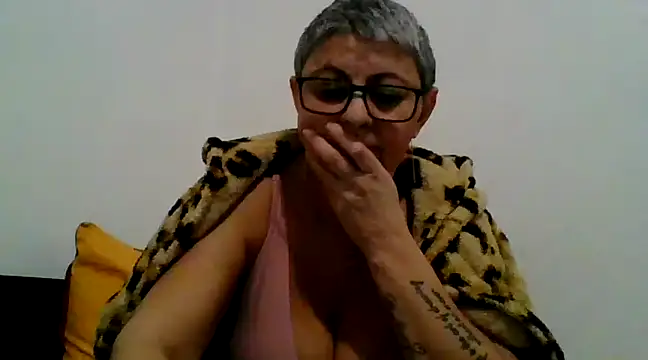 roseblak42 online show from 21, 2, 2025