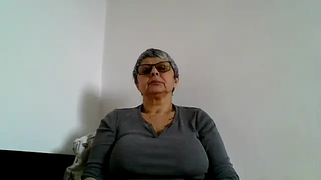 roseblak42 online show from 12, 2, 2026