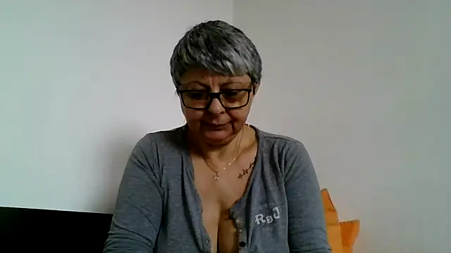 roseblak42 online show from 29, 3, 2026