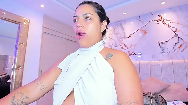 kiana cream online show from 12, 11, 2025