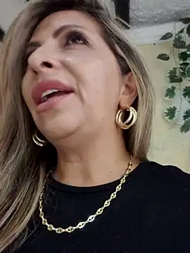  Abril-Office1 online show from 18, 2, 2025