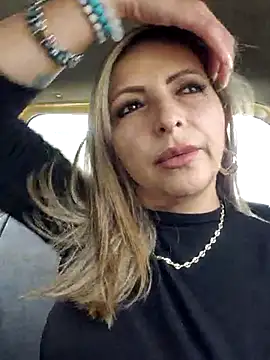  Abril-Office1 online show from 20, 2, 2025