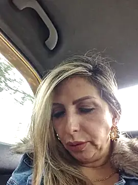  Abril-Office1 online show from 11, 3, 2025