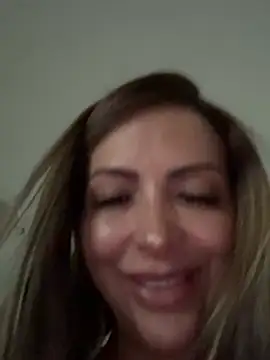  Abril-Office1 online show from 9, 4, 2026