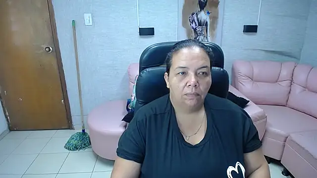 Penelope Nipples  online show from 25, 11, 2025