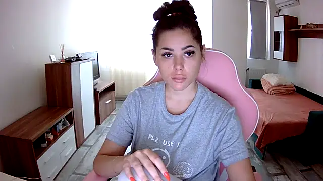 LovelyJulliette online show from 26, 9, 2025