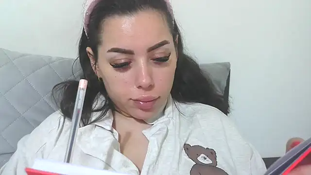 LovelyJulliette online show from 9, 2, 2026