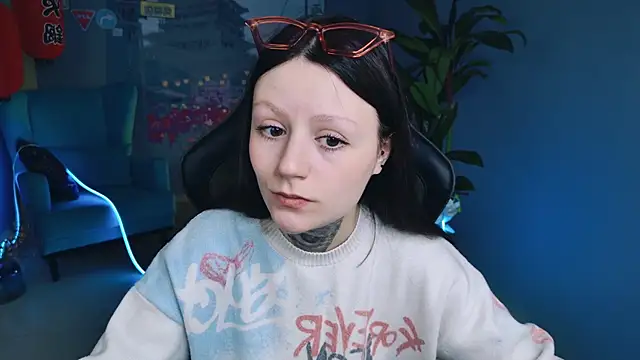 VeliraBraitberg online show from 5, 12, 2024