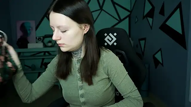 VeliraBraitberg online show from 10, 1, 2025