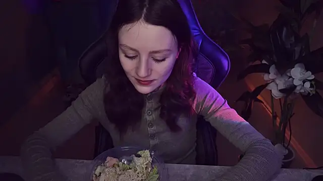 VeliraBraitberg online show from 7, 2, 2025