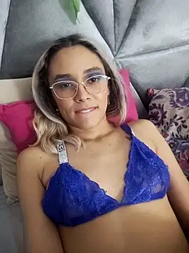 Snapshot of TaraaHot chatting on 28, 2, 2025 TaraaHot online show from 28, 2, 2025