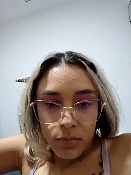 Snapshot of TaraaHot chatting on 20, 3, 2025 TaraaHot online show from 20, 3, 2025