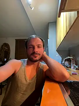 Adventurehotman online show from 4, 12, 2024