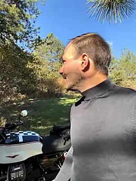 Adventurehotman online show from 23, 10, 2025