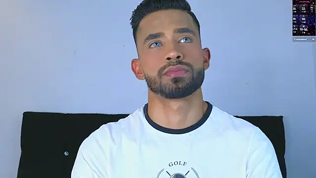 Snapshot of dereck_hotsoon chatting on 12, 12, 2024 dereck hotsoon online show from 12, 12, 2024