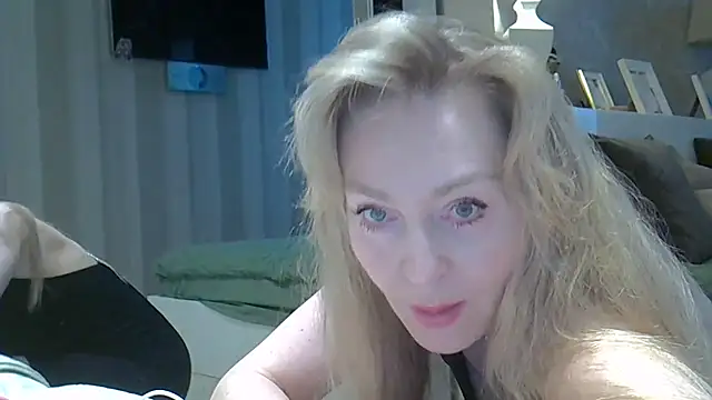 ZarinaSwift online show from 18, 4, 2026