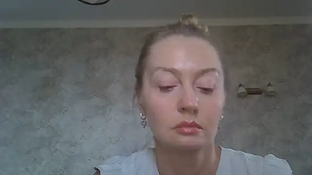 Snapshot of ZarinaSwift chatting on 7, 6, 2026 ZarinaSwift online show from 7, 6, 2026