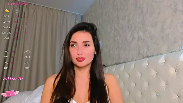 Snapshot of LaraSkinny chatting on 9, 1, 2025 LaraSkinny online show from 9, 1, 2025