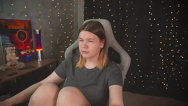 cuteamberlyyy online show from 21, 10, 2025