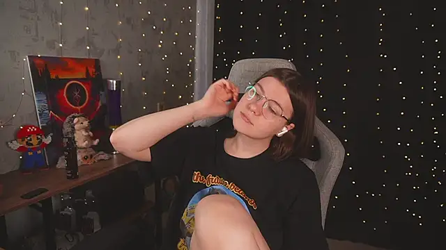 cuteamberlyyy online show from 7, 4, 2026