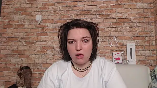 Amelia Kiss  online show from 20, 9, 2025