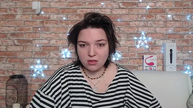 Amelia Kiss  online show from 24, 9, 2025