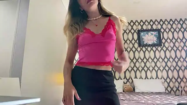 Snapshot of SirenaBelle chatting on 22, 2, 2025 SirenaBelle online show from 22, 2, 2025