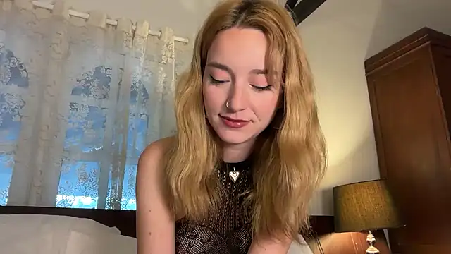 Snapshot of SirenaBelle chatting on 5, 5, 2026 SirenaBelle online show from 5, 5, 2026