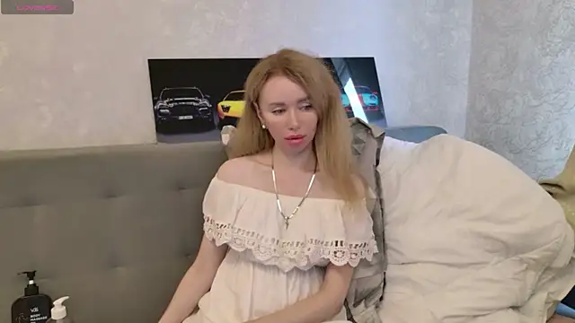 Snapshot of Bambixxxbaby chatting on 10, 6, 2026 Bambixxxbaby online show from 10, 6, 2026
