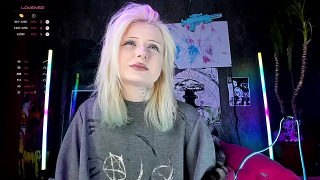 Snapshot of little_grinch666 chatting on 22, 2, 2025 little grinch666 online show from 22, 2, 2025