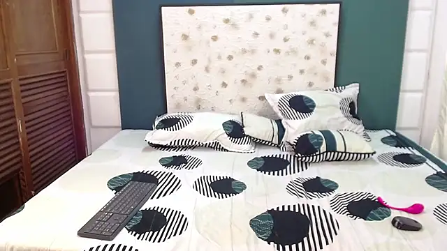 InkedSabrina online show from 26, 2, 2025