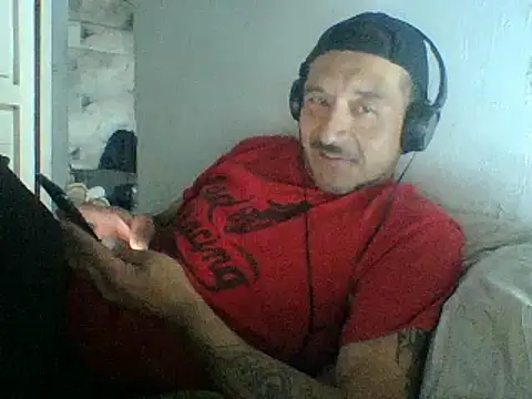 Snapshot of cartiagiz chatting on 6, 11, 2025 cartiagiz online show from 6, 11, 2025