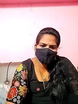 Snapshot of melina214 chatting on 17, 10, 2025 melina214 online show from 17, 10, 2025