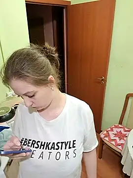 Snapshot of Sakura_Green chatting on 4, 3, 2025 Sakura Green online show from 4, 3, 2025