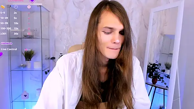 Snapshot of Will_Will_ chatting on 17, 12, 2025 Will Will online show from 17, 12, 2025