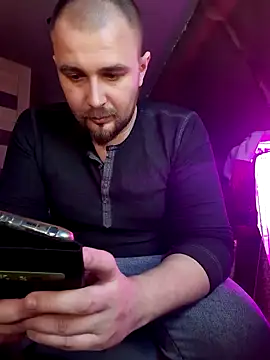 Foxyshaved online show from 27, 2, 2025