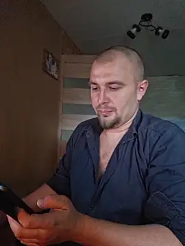 Foxyshaved online show from 18, 9, 2025