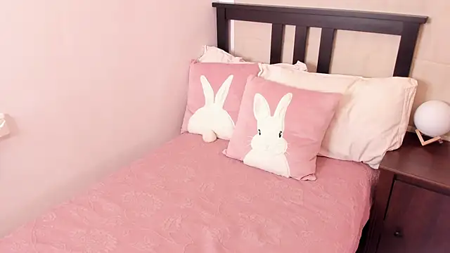 Raychell Black online show from 6, 3, 2025