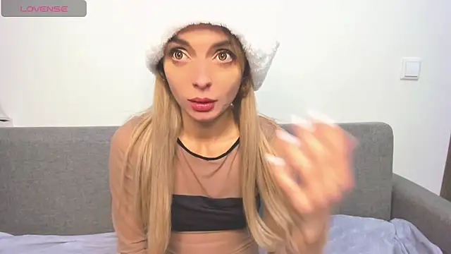 Snapshot of _ellen_meow_ chatting on 21, 12, 2024 ellen meow online show from 21, 12, 2024