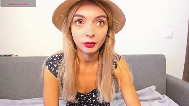 Snapshot of _ellen_meow_ chatting on 8, 2, 2025 ellen meow online show from 8, 2, 2025