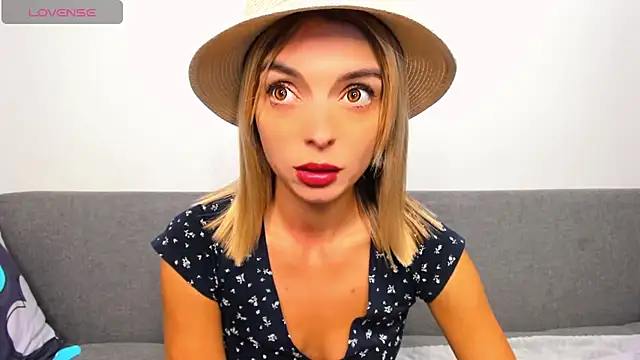 Snapshot of _ellen_meow_ chatting on 28, 9, 2025 ellen meow online show from 28, 9, 2025