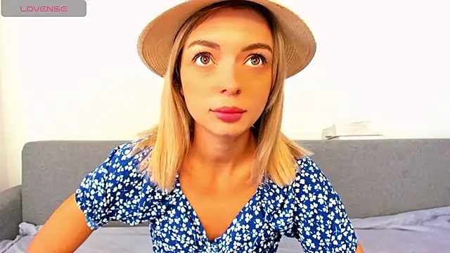 Snapshot of _ellen_meow_ chatting on 11, 10, 2025 ellen meow online show from 11, 10, 2025