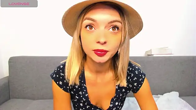 Snapshot of _ellen_meow_ chatting on 12, 10, 2025 ellen meow online show from 12, 10, 2025