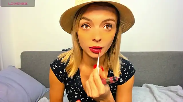 Snapshot of _ellen_meow_ chatting on 14, 10, 2025 ellen meow online show from 14, 10, 2025