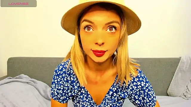 Snapshot of _ellen_meow_ chatting on 17, 10, 2025 ellen meow online show from 17, 10, 2025