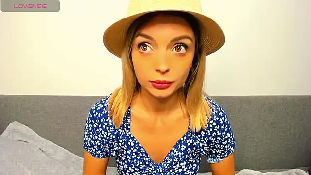 Snapshot of _ellen_meow_ chatting on 25, 10, 2025 ellen meow online show from 25, 10, 2025