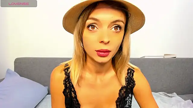 Snapshot of _ellen_meow_ chatting on 29, 10, 2025 ellen meow online show from 29, 10, 2025