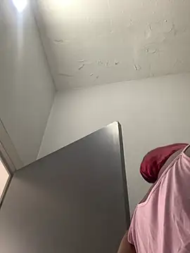 Snapshot of slimcateee chatting on 27, 2, 2025 slimcateee online show from 27, 2, 2025