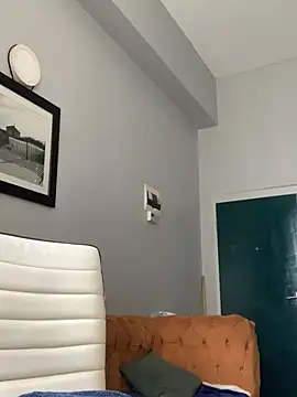 Snapshot of slimcateee chatting on 2, 3, 2025 slimcateee online show from 2, 3, 2025